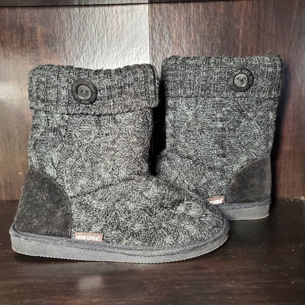 Muk Luks Black Sweater Boots Size 7